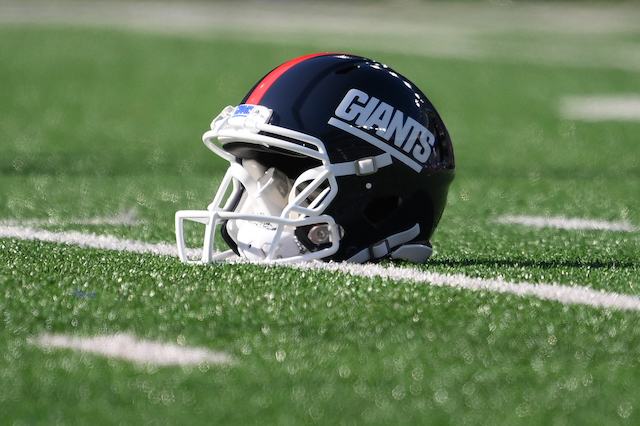 New York Giants Helmet (December 4, 2022)
