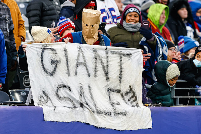 New York Giants Fan (January 9, 2022)