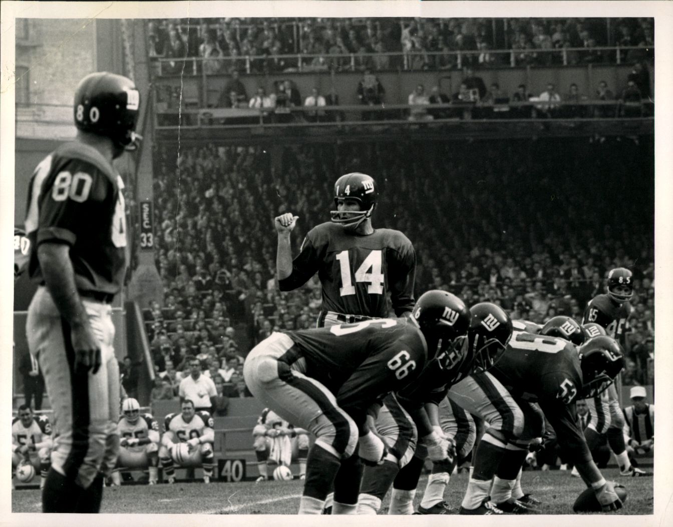 Y.A. Tittle (14), Dallas Cowboys at New York Giants (October 20, 1963)