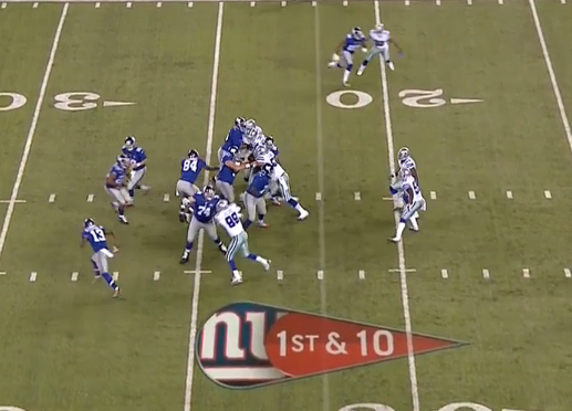 Eli fakes end around to Beckham, again drawing defense's attention...